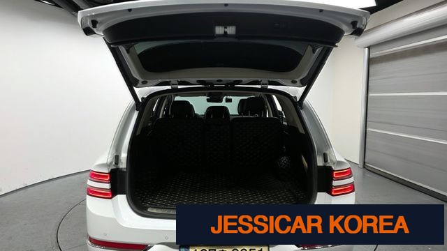 2022 Genesis GV80 - Thumbnail 13