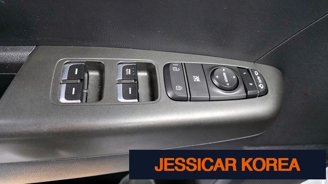 2020 Kia Sportage the bold - Thumbnail 14