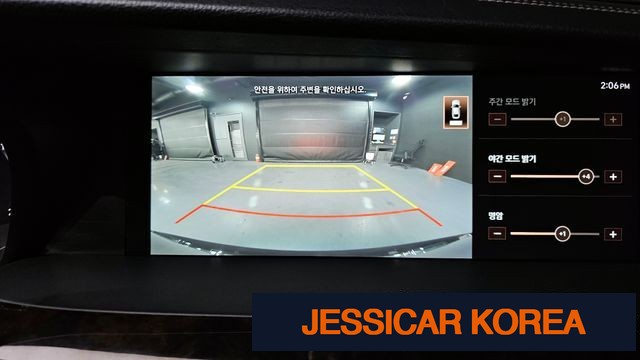 2019 Genesis G90 - Thumbnail 4