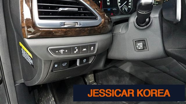 2019 Genesis G90 - Thumbnail 9