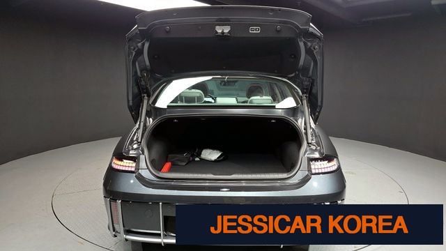 2024 Hyundai Ioniq 6 - Thumbnail 2