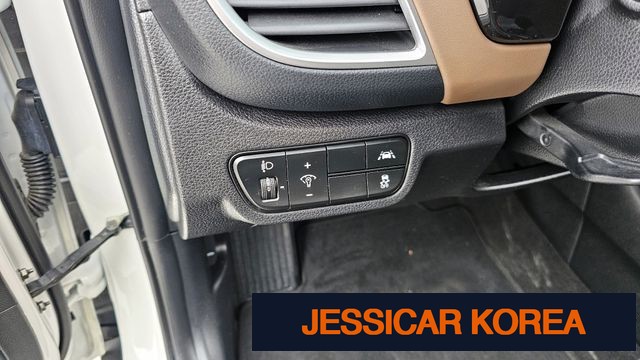 2023 Kia Seltos - Thumbnail 17