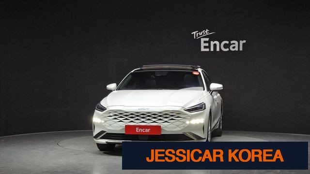 2023 Kia K8 - Thumbnail 9