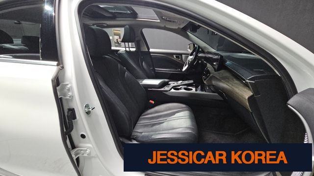 2023 Kia K8 - Thumbnail 13