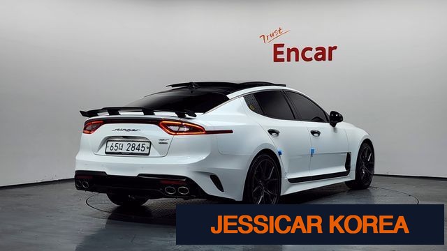 2020 Kia Stinger - Thumbnail 9