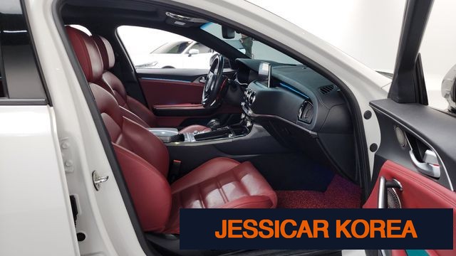 2020 Kia Stinger - Thumbnail 13
