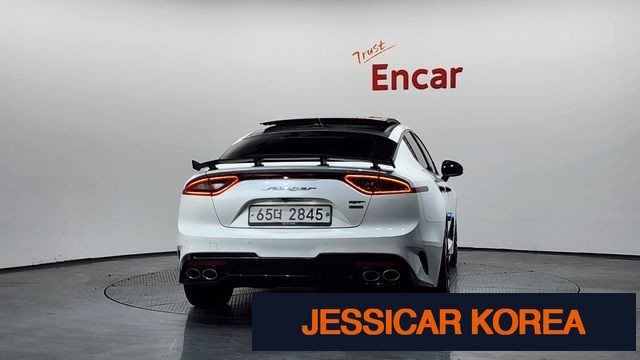 2020 Kia Stinger - Thumbnail 16
