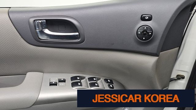 2013 Kia Carnival R - Thumbnail 18