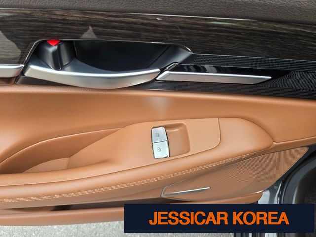 2019 Genesis G90 - Thumbnail 9
