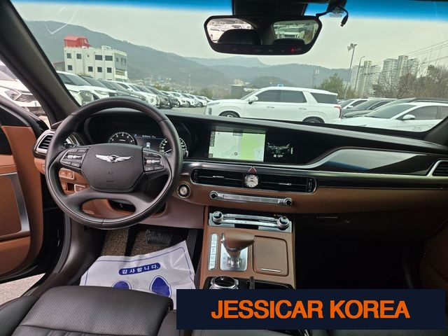2019 Genesis G90 - Thumbnail 13