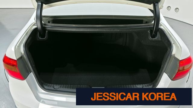 2010 Kia K7 - Thumbnail 10