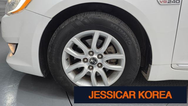 2010 Kia K7 - Thumbnail 18