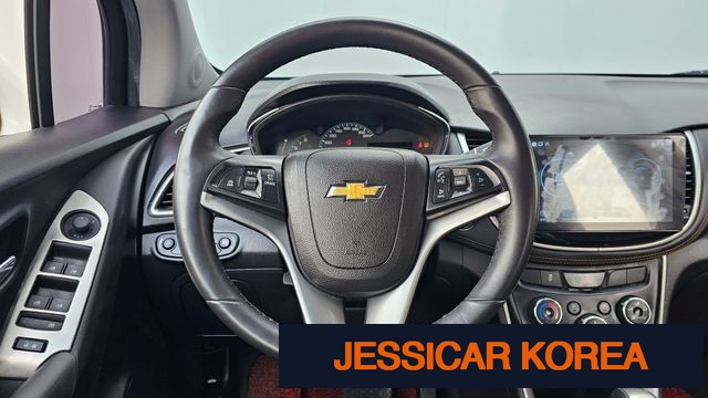 2017 Chevrolet The New Trax - Thumbnail 2