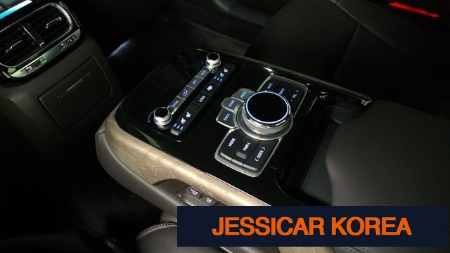 2019 Genesis G90 - Thumbnail 18