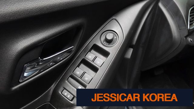 2021 Chevrolet The New Trax - Thumbnail 2