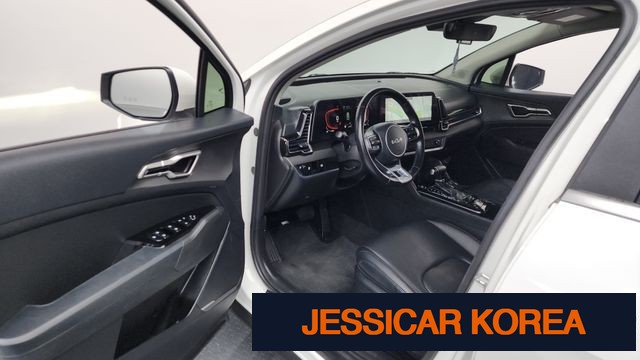 2022 Kia Sportage 5th Gen - Thumbnail 2
