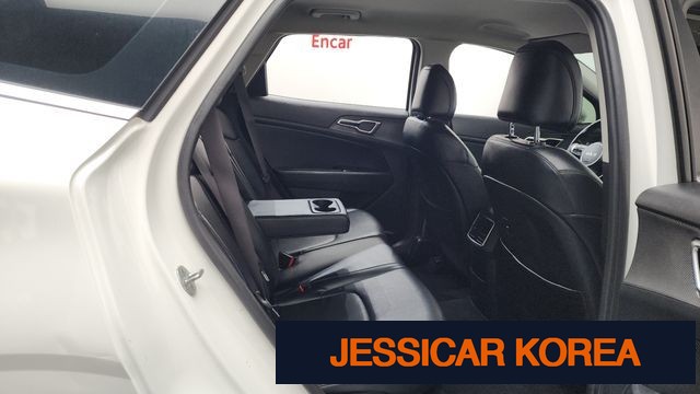 2022 Kia Sportage 5th Gen - Thumbnail 5