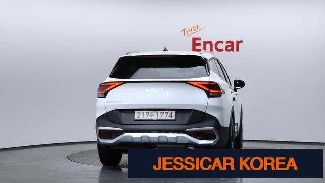 2022 Kia Sportage 5th Gen - Thumbnail 10