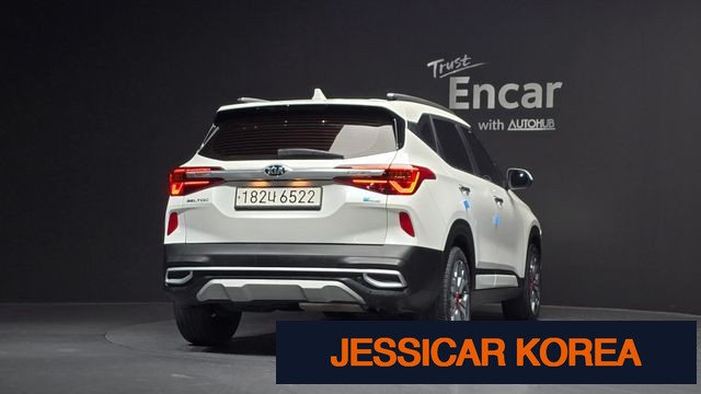 2020 Kia Seltos - Thumbnail 11