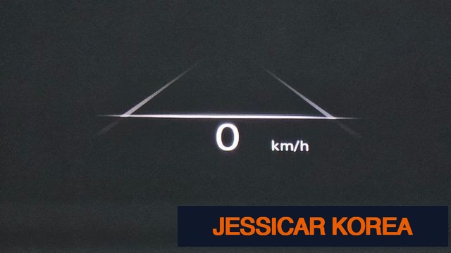 2024 Genesis GV70 - Thumbnail 8