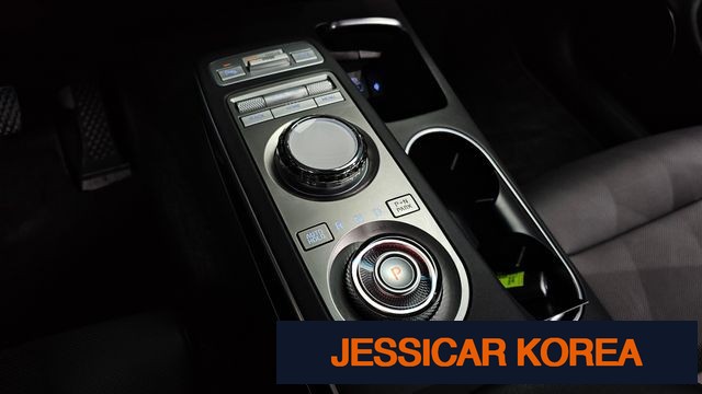 2024 Genesis GV70 - Thumbnail 13