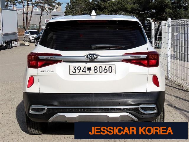 2022 Kia Seltos - Thumbnail 8