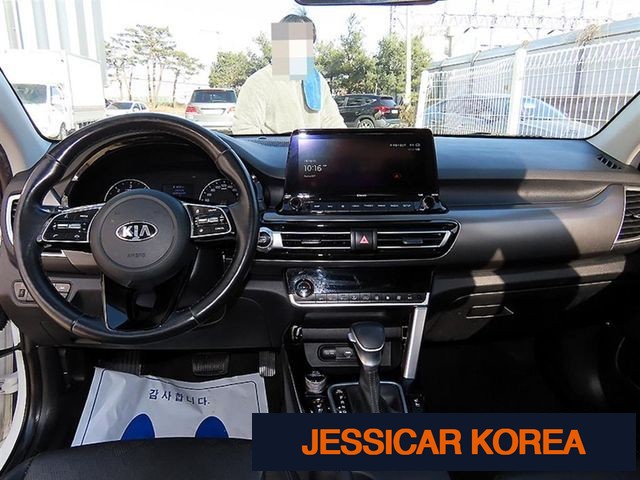 2022 Kia Seltos - Thumbnail 16