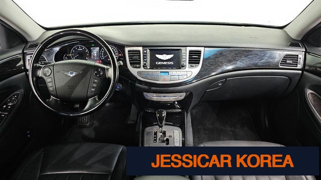 2012 Hyundai Genesis - Thumbnail 2