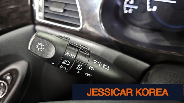 2012 Hyundai Genesis - Thumbnail 15