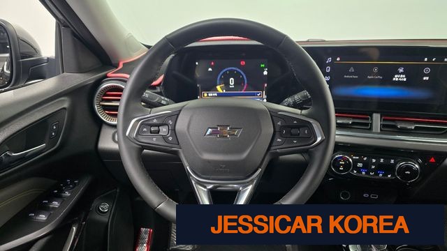 2025 Chevrolet Trax Crossover - Thumbnail 4