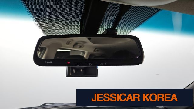 2018 KG Mobility Korando Turismo - Thumbnail 4