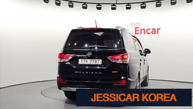 2018 KG Mobility Korando Turismo - Thumbnail 5