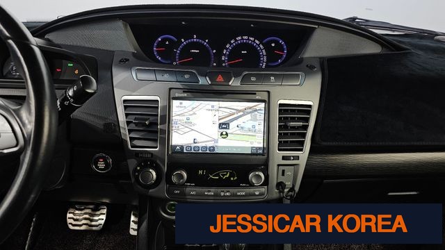 2018 KG Mobility Korando Turismo - Thumbnail 19