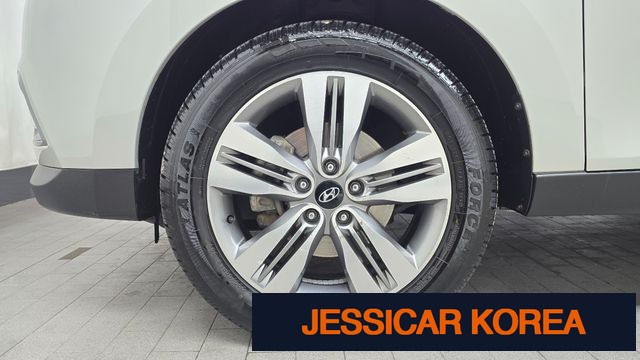 2014 Hyundai new tucson ix - Thumbnail 14