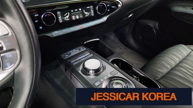 2022 Genesis GV70 - Thumbnail 10