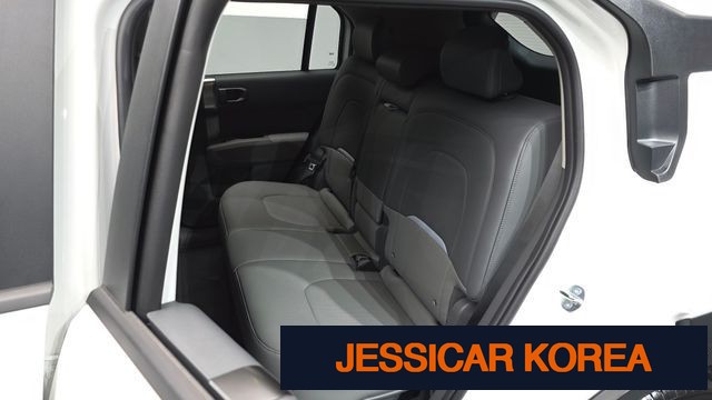 2026 Kia EV3 - Thumbnail 2