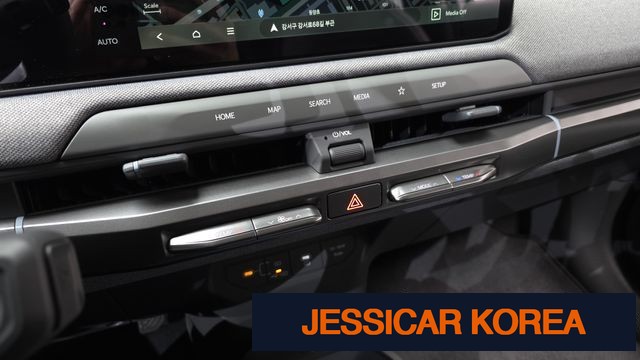 2026 Kia EV3 - Thumbnail 4