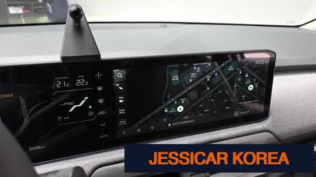 2026 Kia EV3 - Thumbnail 6