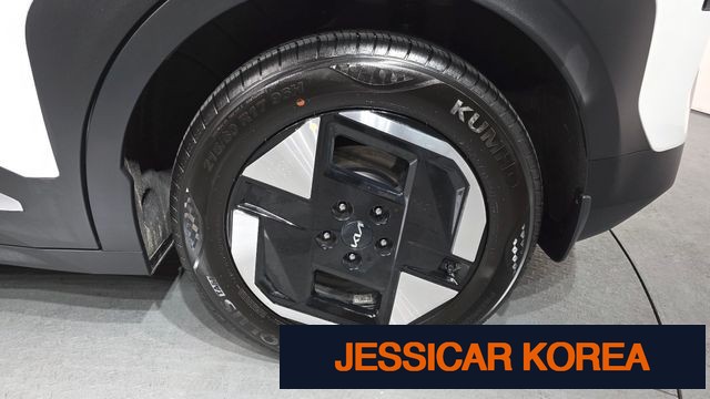 2026 Kia EV3 - Thumbnail 13
