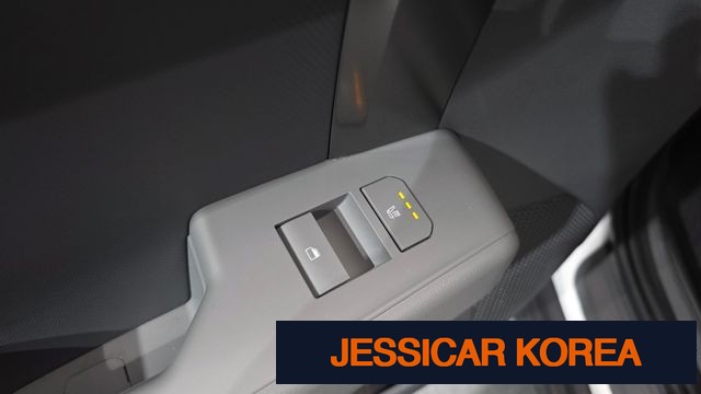 2026 Kia EV3 - Thumbnail 18