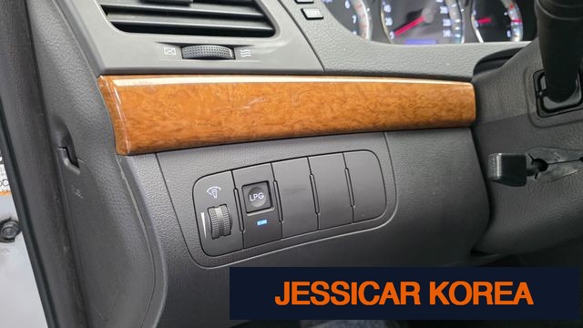 2008 Hyundai NF Sonata Transform - Thumbnail 5