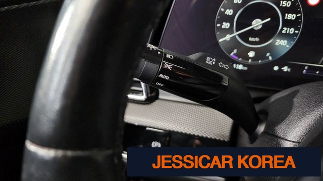 2022 Kia Sportage 5th Gen - Thumbnail 3