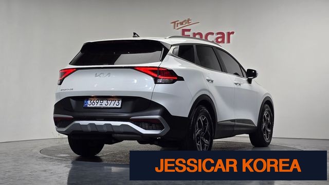 2022 Kia Sportage 5th Gen - Thumbnail 5
