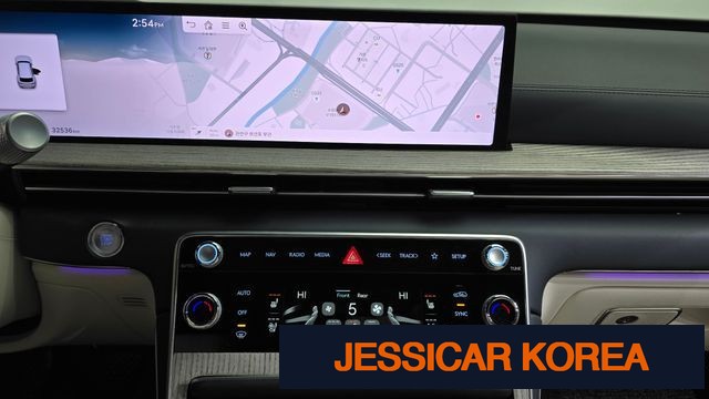 2024 Genesis GV80 - Thumbnail 9