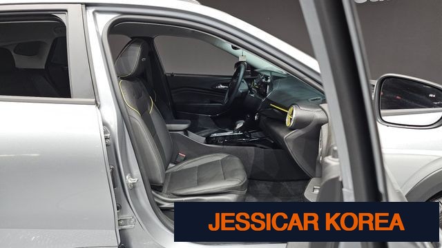 2025 Chevrolet Trax Crossover - Thumbnail 3