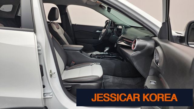 2025 Chevrolet Trax Crossover - Thumbnail 4