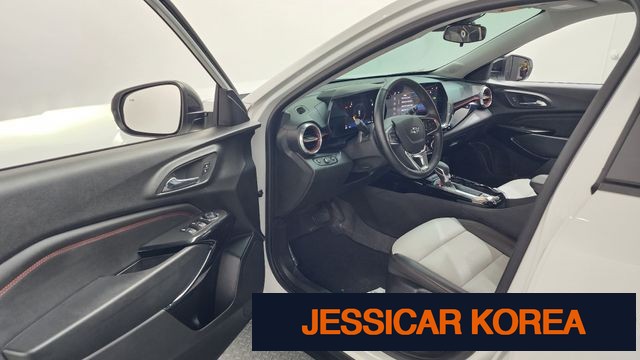 2025 Chevrolet Trax Crossover - Thumbnail 9