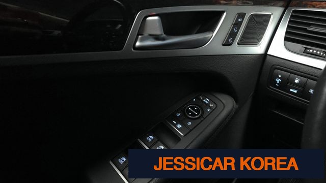 2016 Hyundai Genesis DH - Thumbnail 3