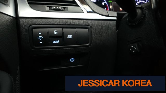 2016 Hyundai Genesis DH - Thumbnail 4