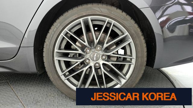 2018 Genesis G70 - Thumbnail 3